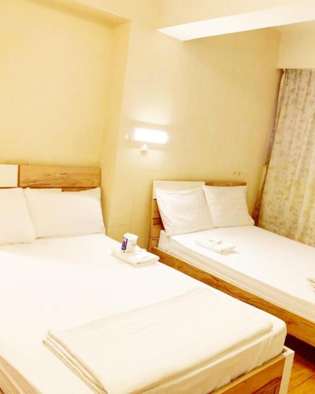 Taj Super Deluxe Hotell Hongkong Exteriör bild